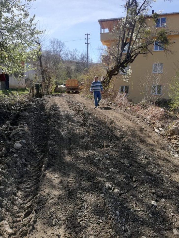 Cide Üçağıl köyü yolları bakımdan geçirildi G3