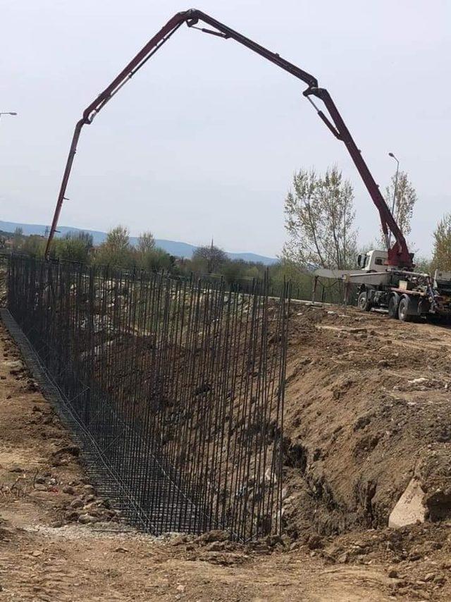 Taşköprü Belediyesinde yol yapım çalışmaları sürüyor