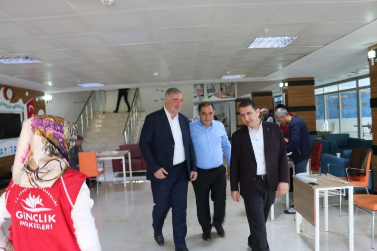 Başkan Turanlı, gen&ccedil;leri tebrik etti