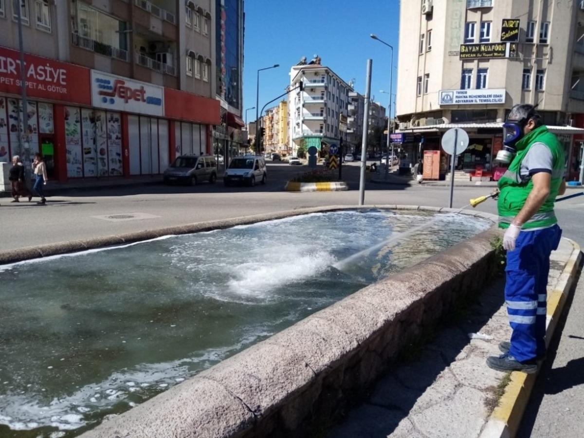 Haşereyle m&uuml;cadele s&uuml;r&uuml;yor