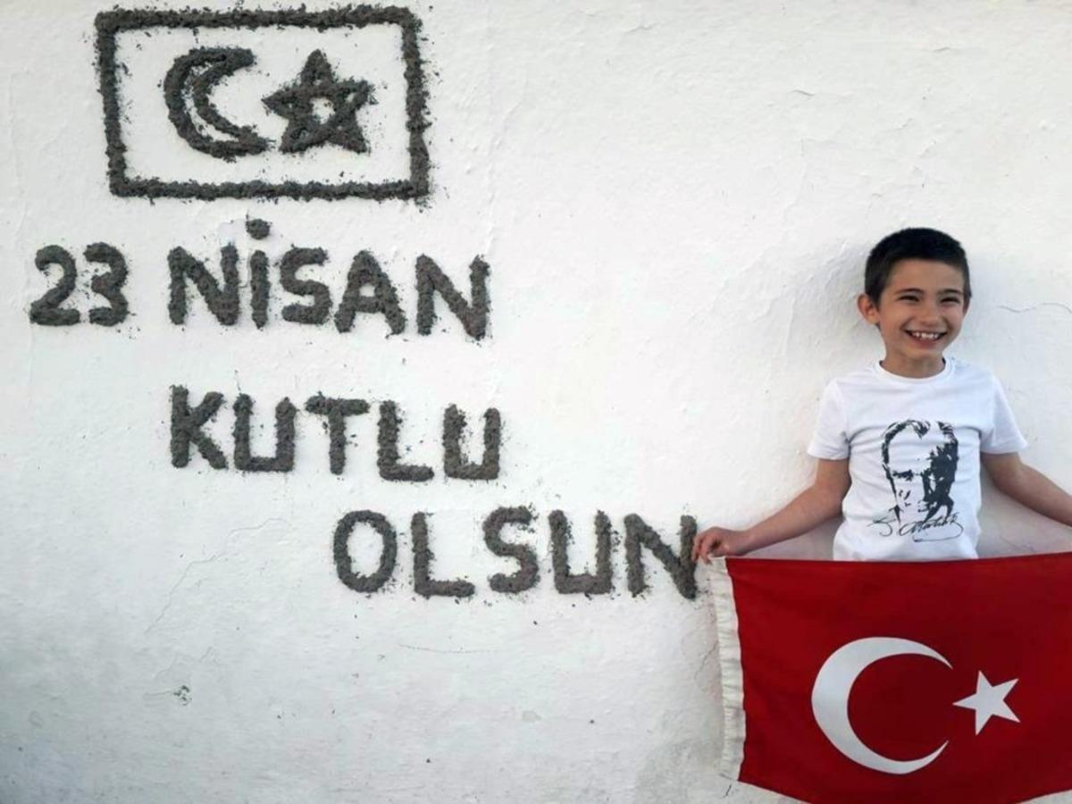 Yatağanlı &ouml;ğrencilerden 100&rsquo;&uuml;nc&uuml; yıla 3 bin fotoğraf