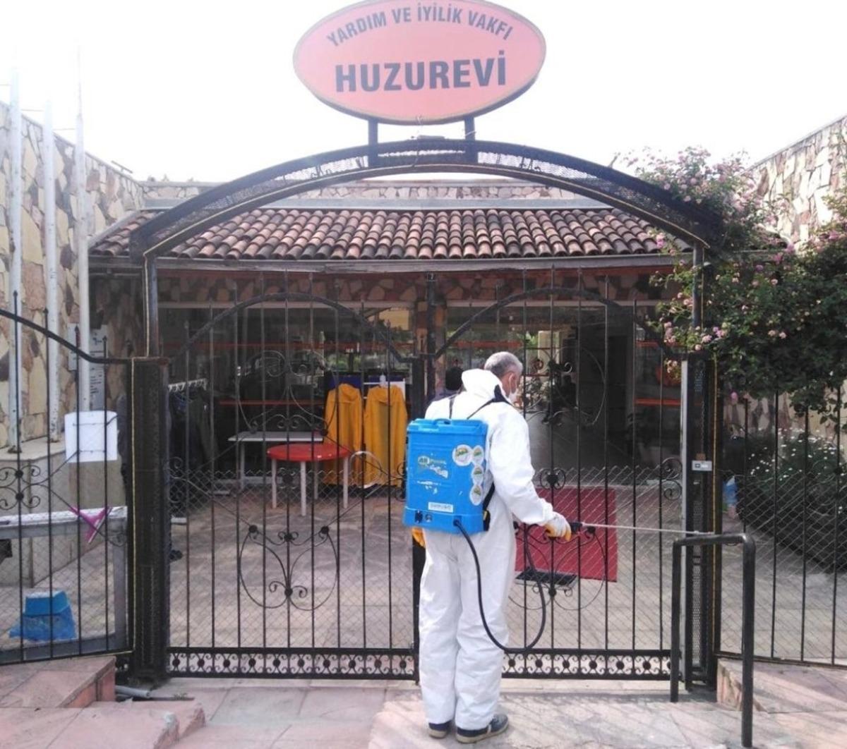 Toroslar&rsquo;da dezenfekte &ccedil;alışmaları s&uuml;r&uuml;yor