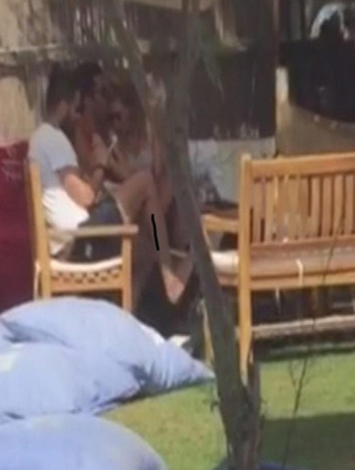 Dudak dudağa yine yakalandılar G2