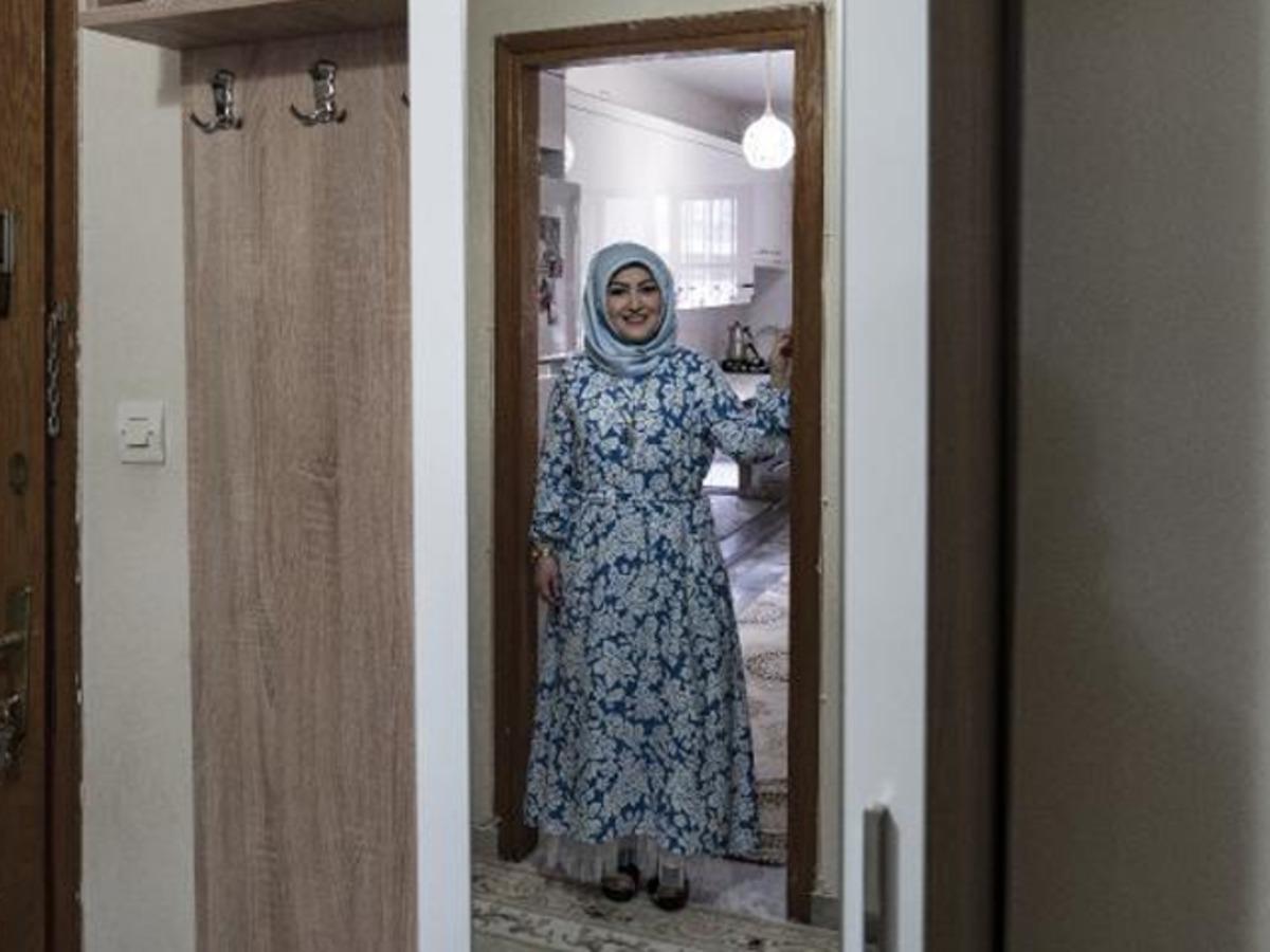 İki kere koronavir&uuml;se yakalanan hemşire yaşadıklarını anlattı