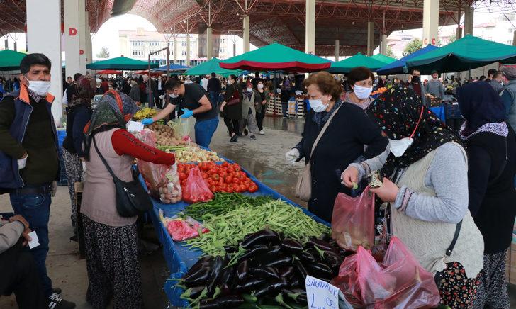 Dezenfeksiyon tünelinden geçip, ateşleri ölçüldükten sonra alışverişe başladılar G5