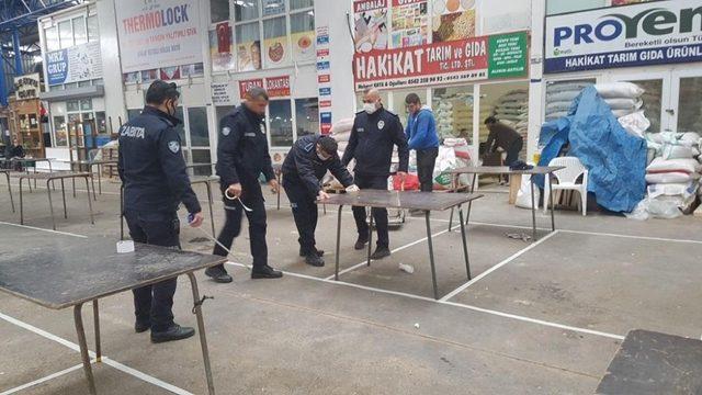 Pazar satıcıları için sosyal mesafe kuralı