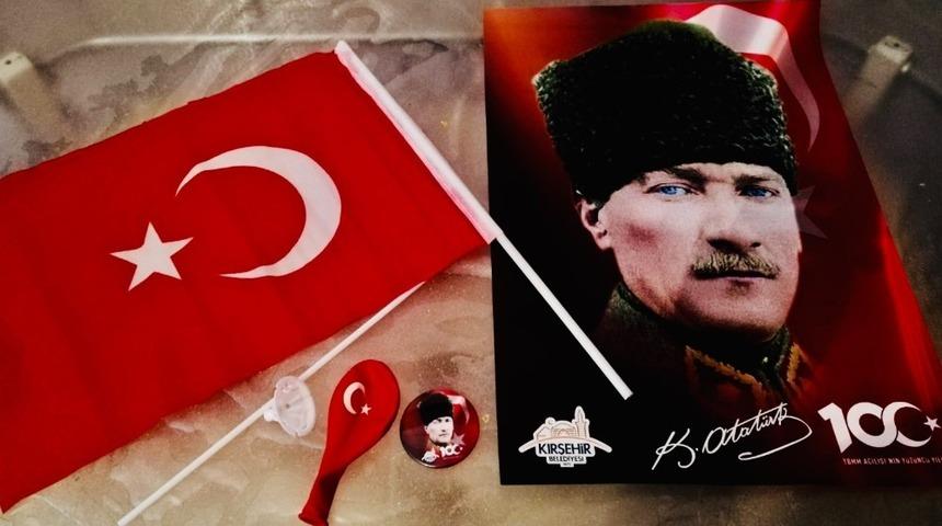 Kırşehir Belediyesi, &ldquo;Evlerimiz Okulumuz, Odalarımız Sınıflarımız&rdquo; sloganı ile 23 Nisan&rsquo;a hazırlık yaptı