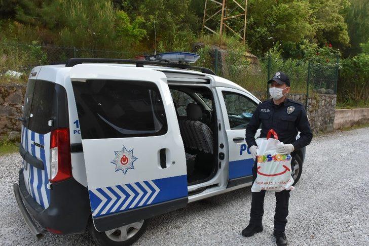 Marmaris polisinden gelecekteki meslektaşları için sürpriz pasta G4