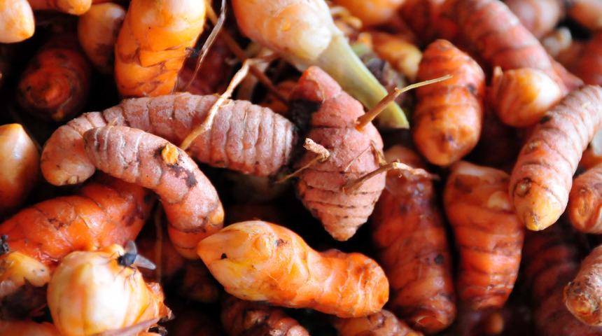 Zerdeçal satışları arttı, uzmanlar dozaj uyarısı yaptı