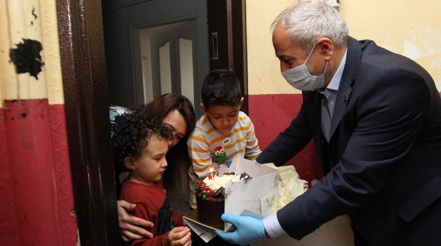 Başkan B&uuml;y&uuml;kg&ouml;z&rsquo;den Polat&rsquo;a doğum g&uuml;n&uuml; s&uuml;rprizi