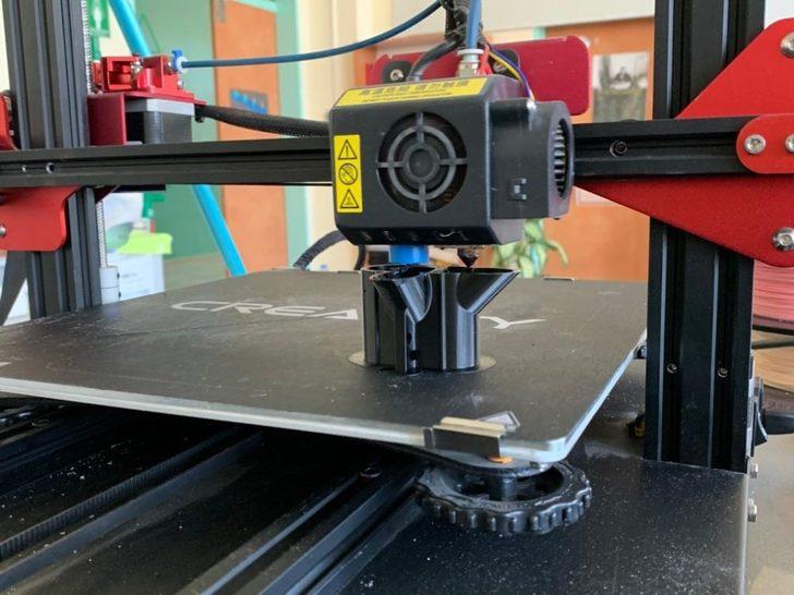 Trakya Üniversitesi, Covıd-19 ile mücadele kapsamında ürettiği koruyucu ekipmanların kaynak kodlarını paylaşıma açtı G3