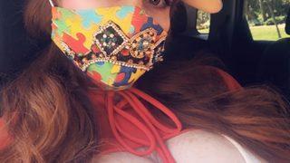 Phoebe Price maskelerini sergiledi 