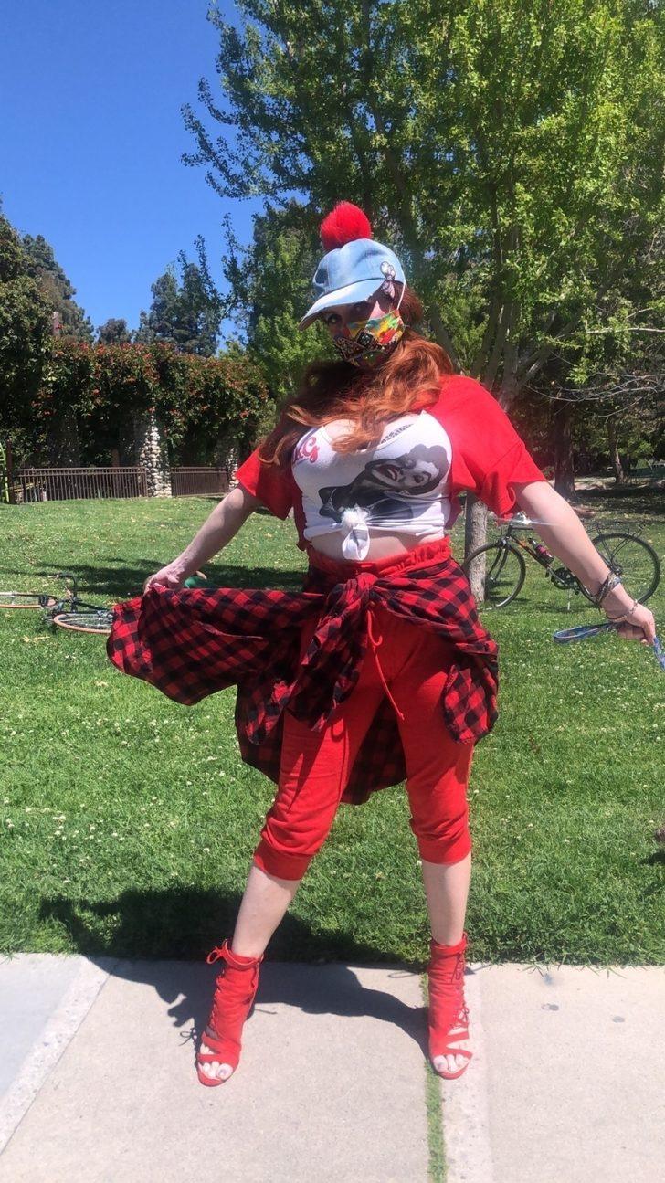 Phoebe Price maskelerini sergiledi  G3