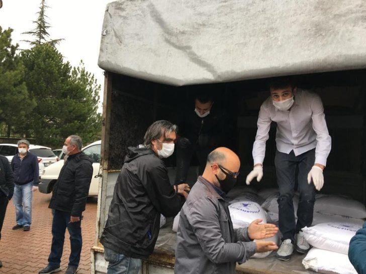 Kayseri’de, öğretmenler ihtiyacı olan 500 aileye un dağıttı G4