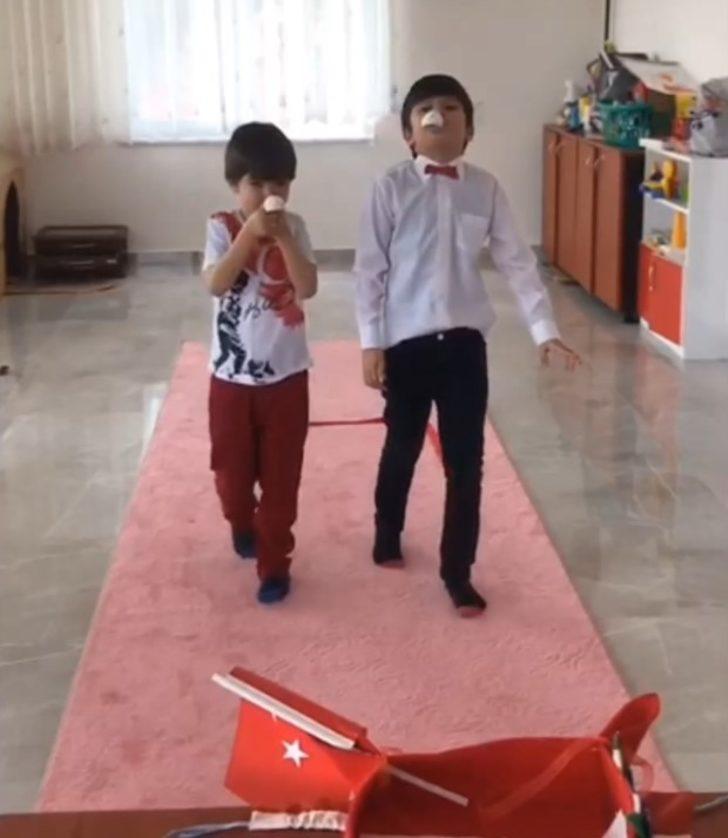 İlkokuldaki ilk 23 Nisan’ı evdeki törenle kutladılar G3