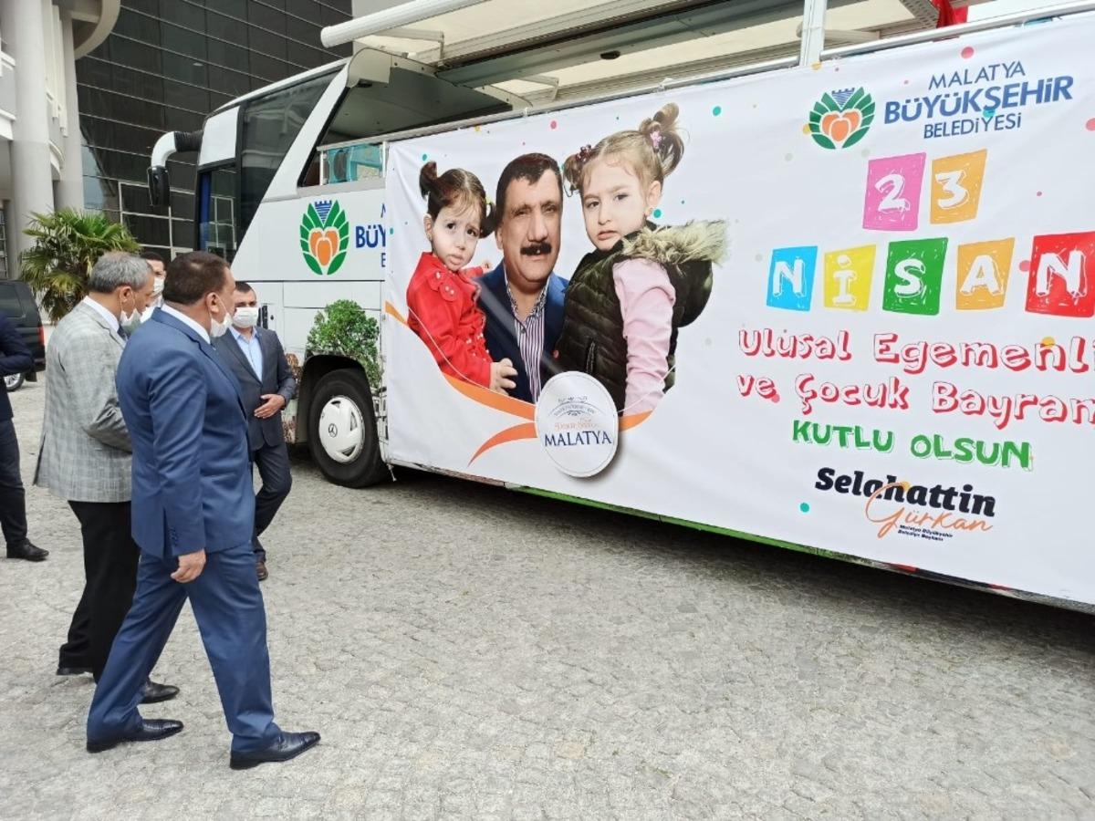 Malatya&rsquo; da evler T&uuml;rk Bayraklarıyla donatılıyor