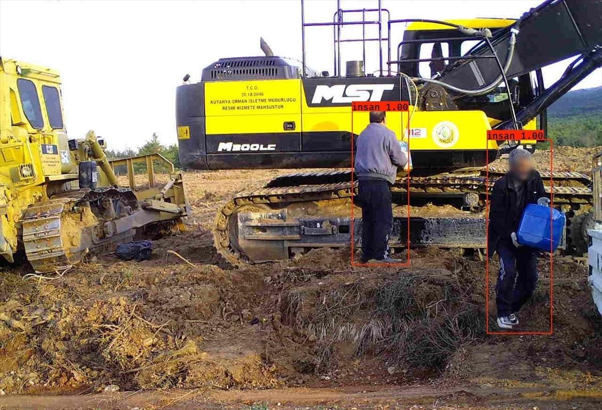 K&uuml;tahya'da mazot hırsızları fotokapana yakalandı