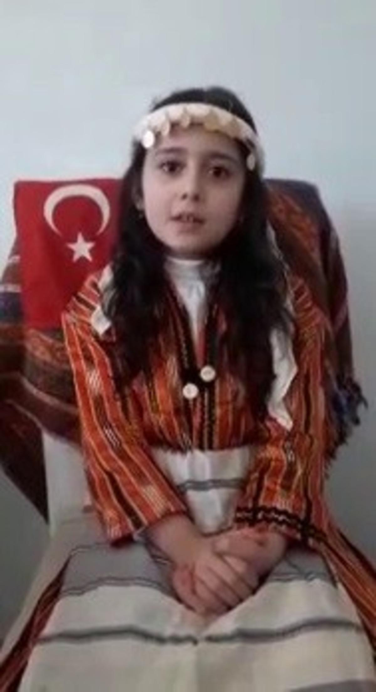 Kayakyolu İlkokulu &ouml;ğrencilerinden anlamlı 23 Nisan mesajı