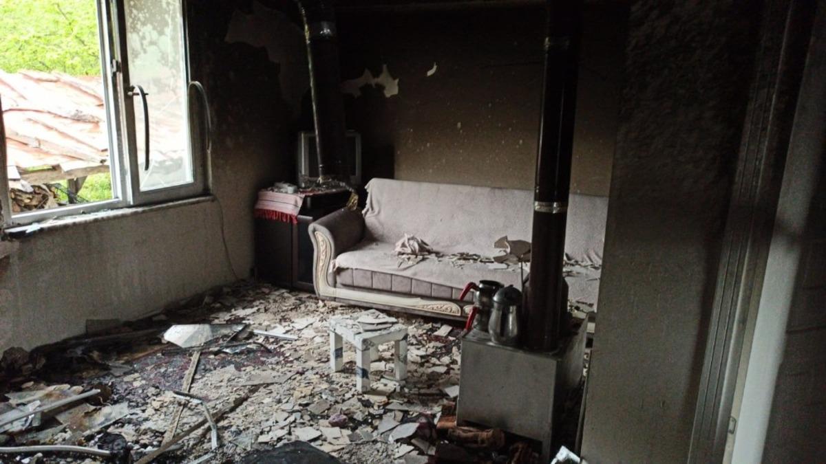 Sobadan &ccedil;ıkan yangında ev kullanılamaz hale geldi