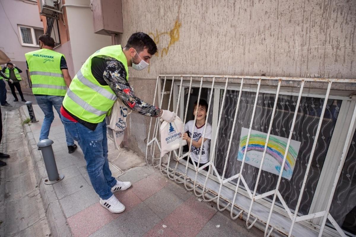 İzmir B&uuml;y&uuml;kşehir&rsquo;den 23 Nisan hediyesi