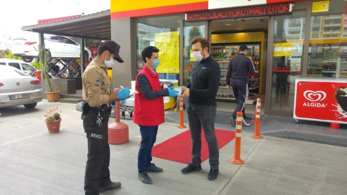 Sağlık Bakanlığınca g&ouml;nderilen 542 bin maskenin 158 bini işletmelere dağıtılmaya başlandı