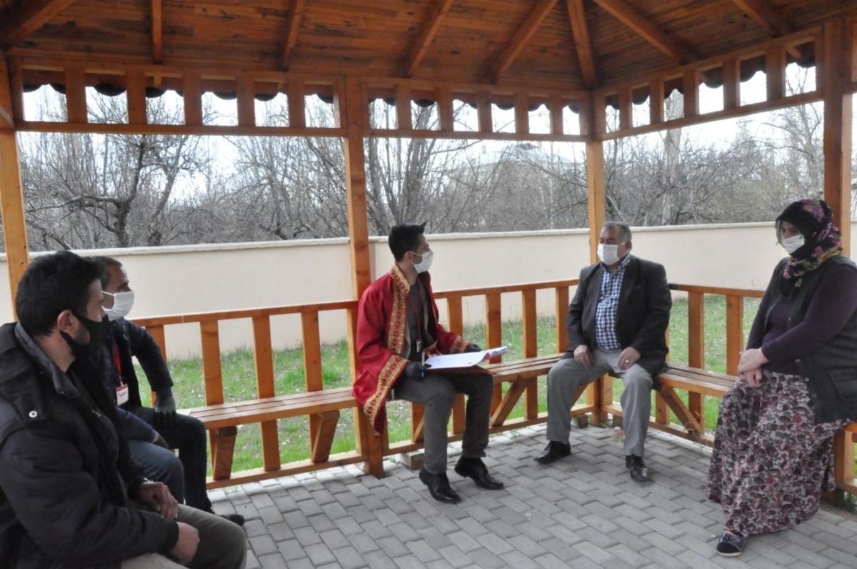 Nikahta korona vir&uuml;s hassasiyeti