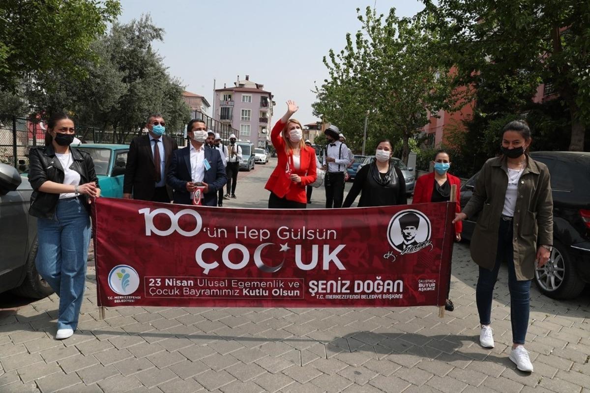 Merkezefendi sokaklarında 23 Nisan coşkusu