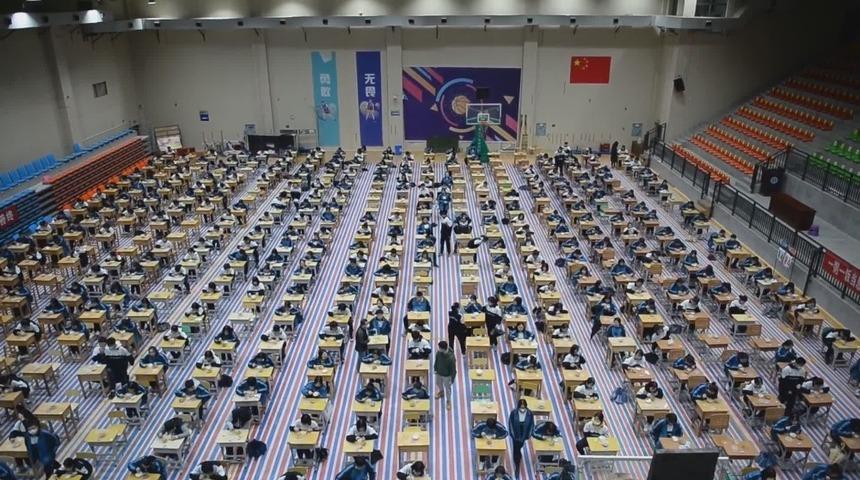 &Ccedil;in&rsquo;de &ouml;ğrenciler yemeklerini artık b&ouml;yle yiyor!