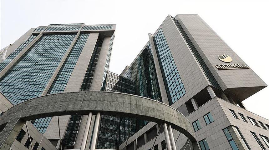 Rus hükümeti Sberbank'ın yüzde 50 hissesini satın aldı