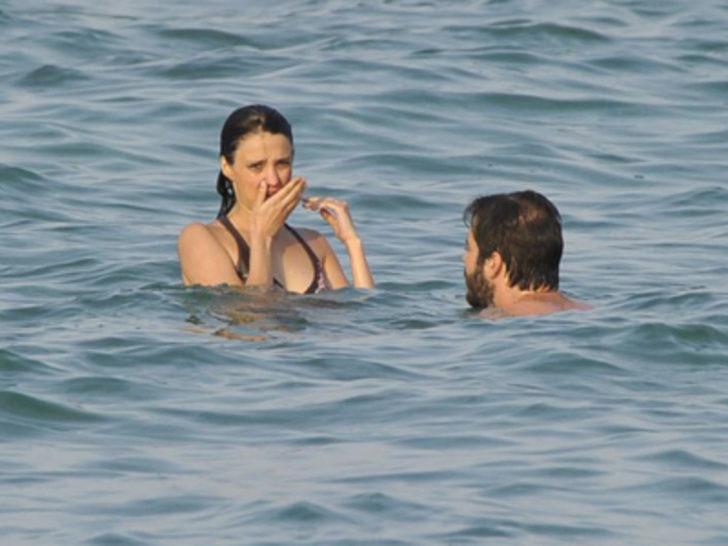 Nehir Erdoğan ve Ahmet Sesigürgil tatilde G1