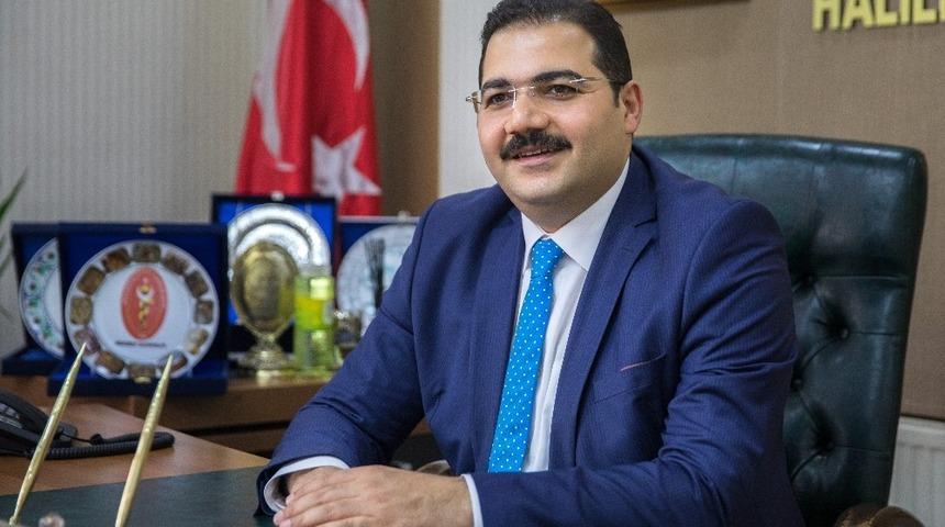 Canpolat&rsquo;tan 23 Nisan mesajı