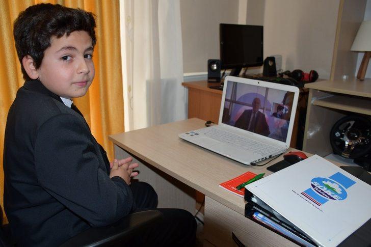 Sökeli Berke, başkanlık koltuğuna online oturdu G3