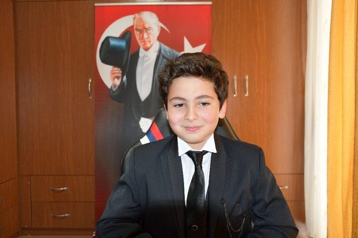 Sökeli Berke, başkanlık koltuğuna online oturdu G4