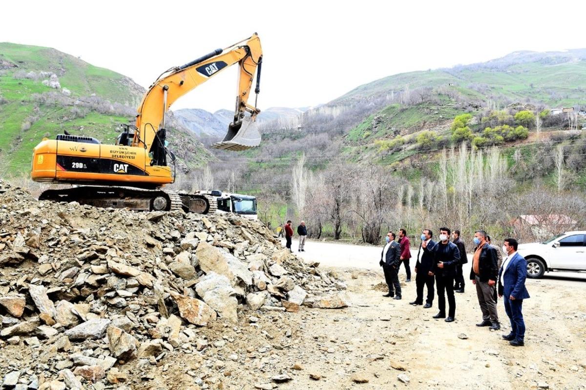 Mahalleli taziye evine kavuşuyor