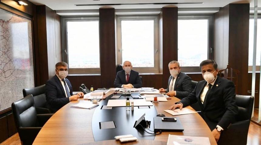 Karabük protokolünden Bakan Karaismailoğlu’na ziyaret