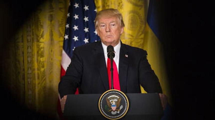 Trump ABD'ye göçmen kabulünü 60 gün askıya alan kararnameyi imzaladı