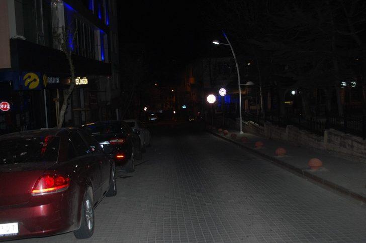 Sokağa çıkma kısıtlaması başladı, yollar boş kaldı G5