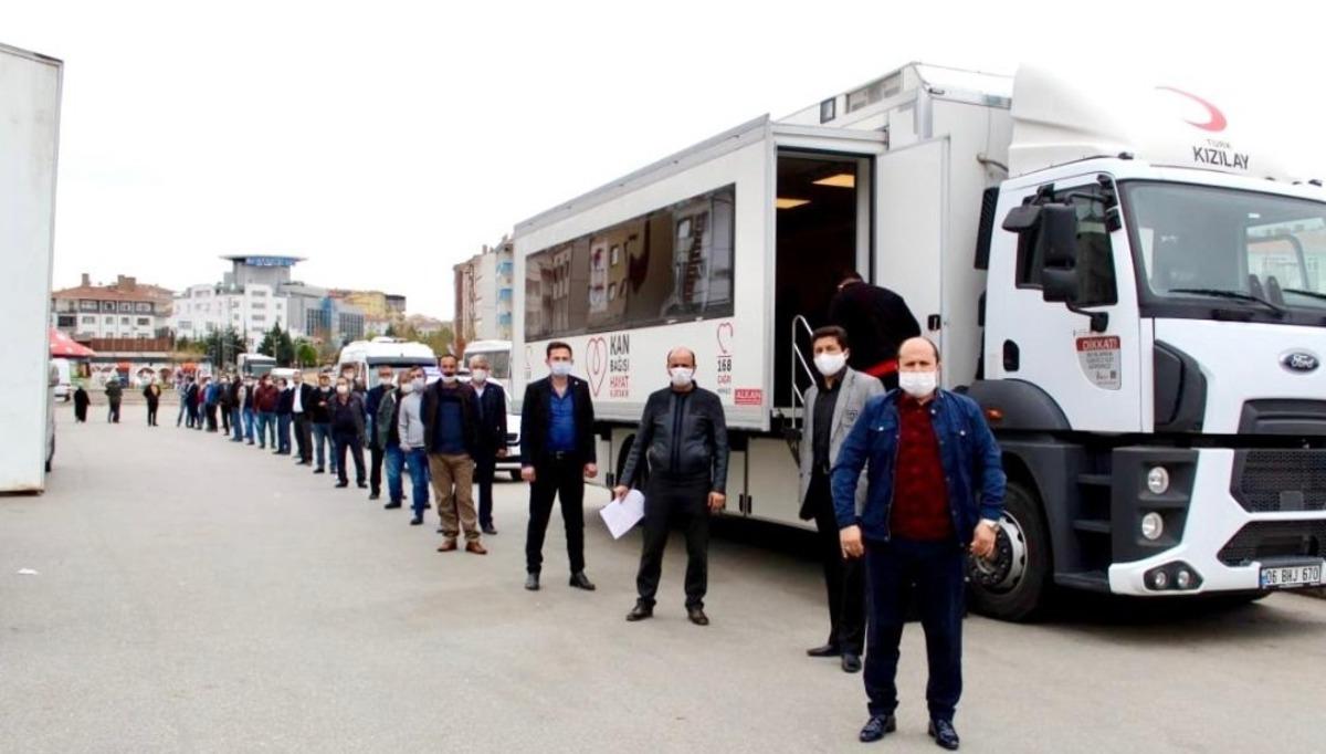 Sincanlı şof&ouml;r esnafından kan bağışı