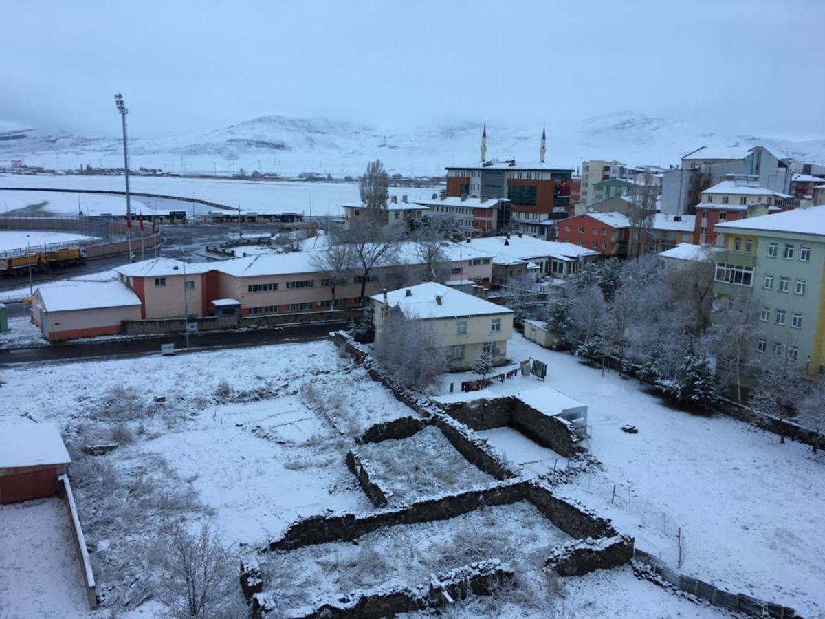 Ardahan'da 23 Nisan'da kar s&uuml;rprizi!