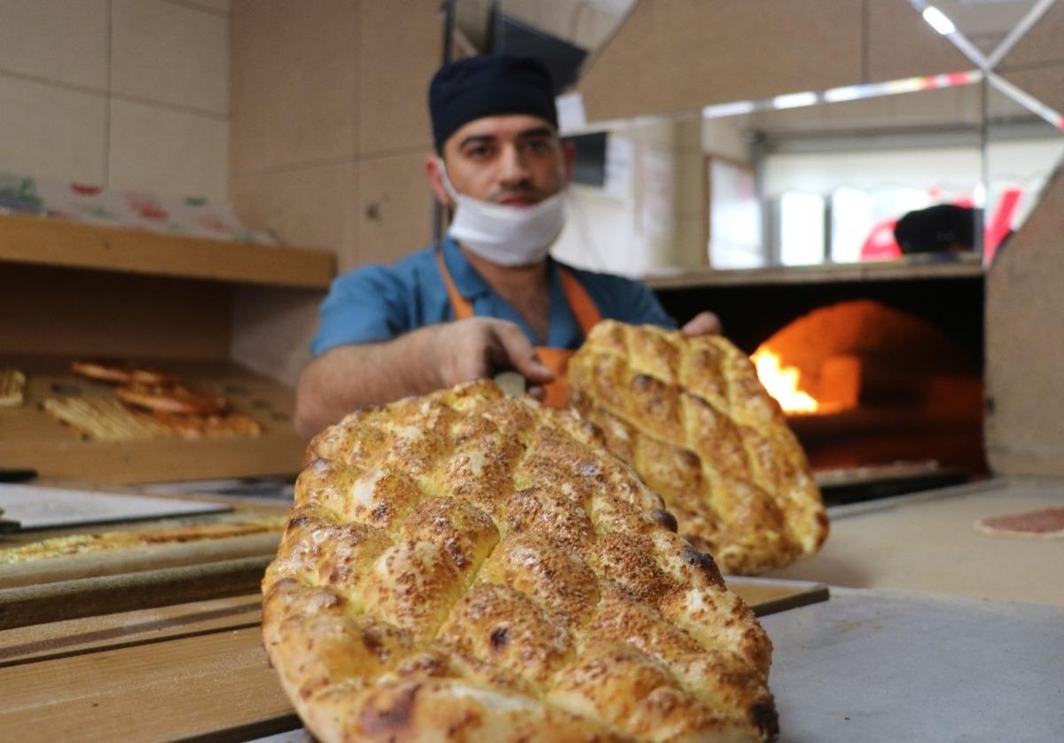 Sivas&rsquo;ta Ramazan pidesi 2 TL