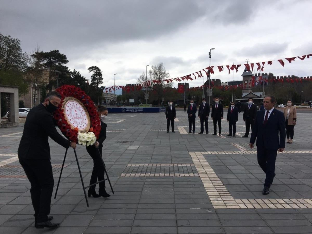 İl Milli Eğitim M&uuml;d&uuml;r&uuml; Ekinci: &ldquo;Kayseri&rsquo;nin &ccedil;ocukları bayramlarını doya doya yaşayacak&rdquo;