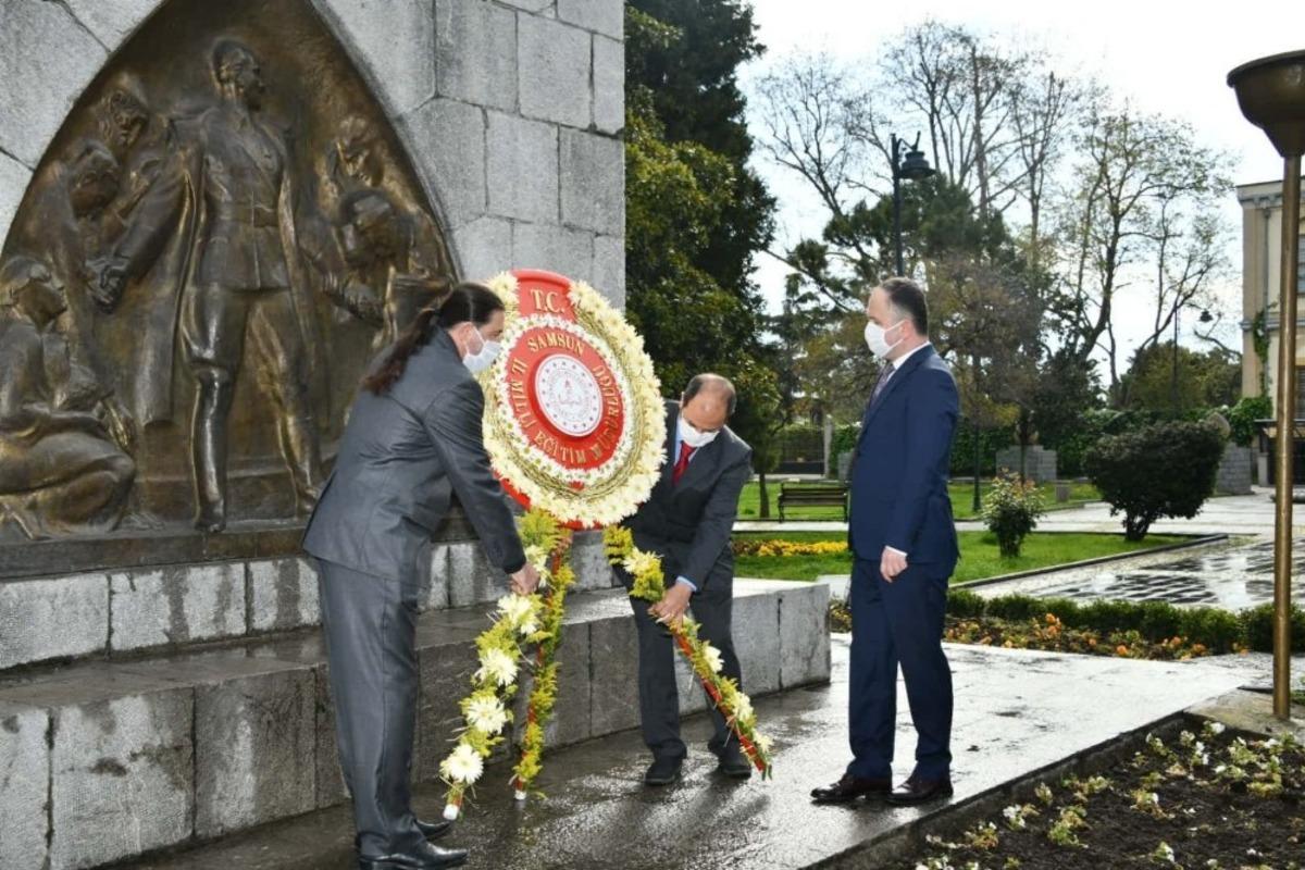 23 Nisan&rsquo;a sade kutlama