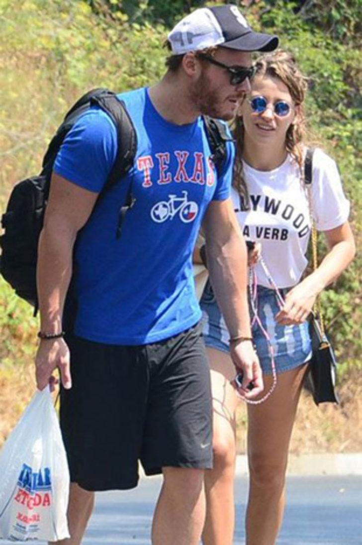 Serenay Sarıkaya ve Kerem Bursin'e kötü haber G1