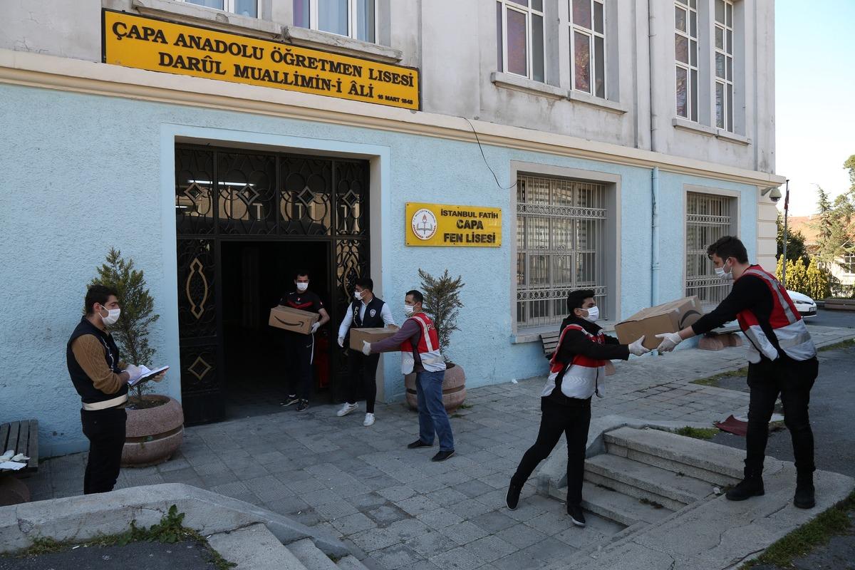 İstanbul'da kolonya ve maske dağıtımı tamamlandı&nbsp;