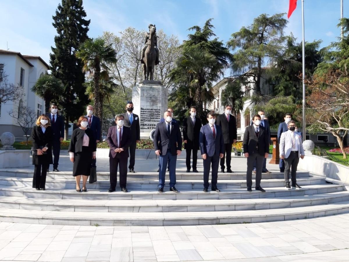 Korona vir&uuml;s tedbirleri nedeniyle sade kutlama