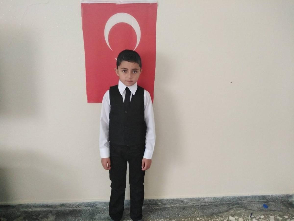 Gerc&uuml;ş&rsquo;te &ccedil;ocuklar 23 Nisan&rsquo;ı evlerinden kutladı