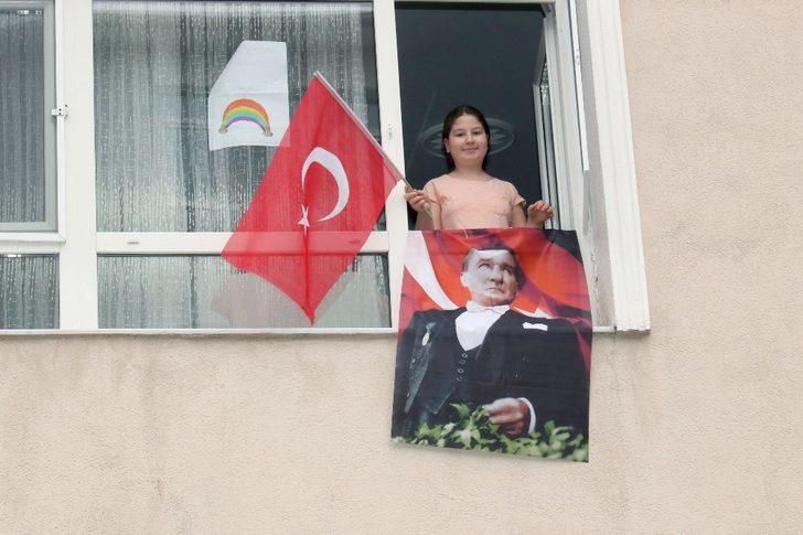 Çankaya’da evler Atatürk posterleri ve bayraklarla donatıldı G1
