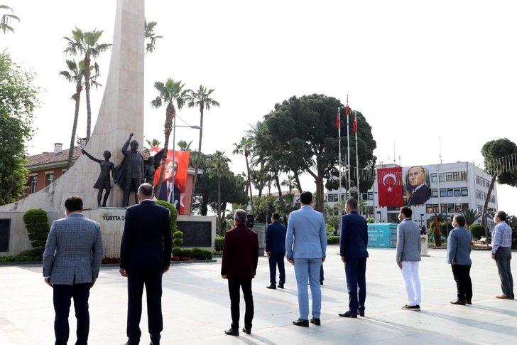 Alanya’da 23 Nisan töreni korona gölgesinde yapıldı G3