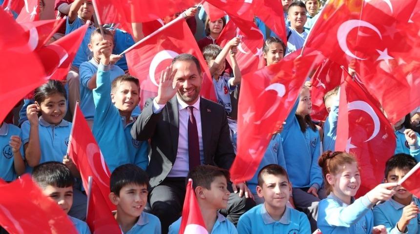 Niğde Belediye Başkanı Emrah Başkan &Ouml;zdemir&rsquo;den 23 Nisan Mesajı