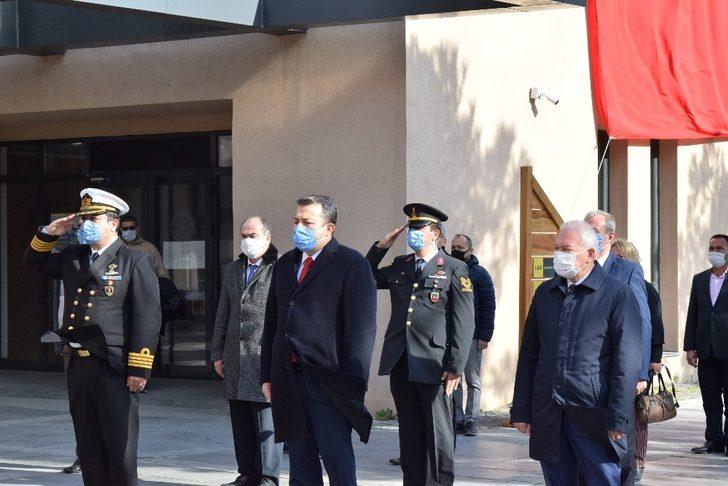 Çanakkale’de sosyal mesafeli 23 Nisan kutlaması G1